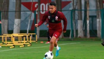 Dejan "amigos de lo ajeno" sin ropa a los Diablos Rojos del Toluca | Tuit