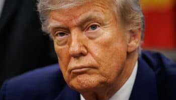 Trump amenaza con multar al estado de California por dejar competir a una atleta transgénero