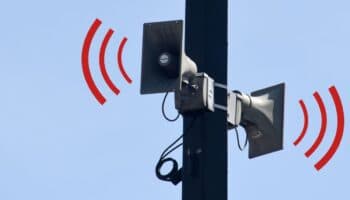 Joven programador crea SASSLA, app que difunde la alerta sísmica en México