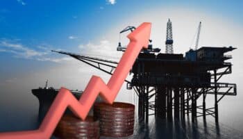 Precios del petróleo se disparan por escalada de conflicto entre Israel e Irán