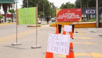 Bloqueo de jubilados y falta de pagos a pipas, provocan desabasto de gasolina en Chiapas