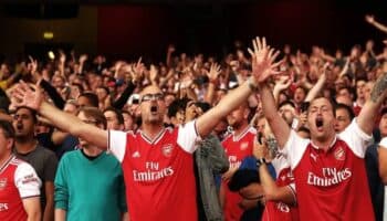 Arsenal sanciona a 17 aficionados por 'comportamiento abusivo y discriminatorio'