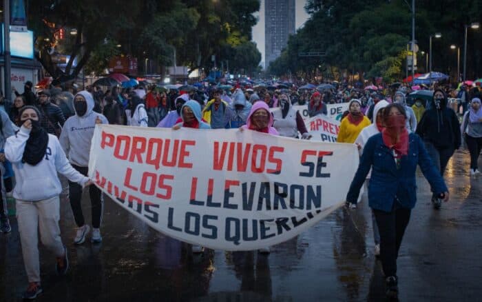 Sheinbaum pide revisar informe de la CNDH que exonera al Ejército por Ayotzinapa