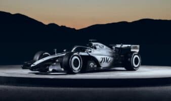 F1: Cadillac exhibe el monoplaza de 'Checo' Pérez y Bottas | Video