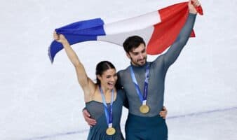 Milano-Cortina 2026: Conquista pareja francesa el oro en la danza sobre hielo | Video