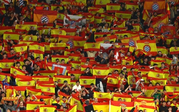 Mossos d'Esquadra abren investigación por cánticos islamófobos; Espanyol considera 'injusto' se señale a su afición | Video