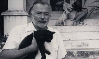 Por primera vez circula en español una de las obras menos conocidas de Ernest Hemingway