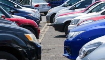 Regularización actual de 'autos chocolate' fortalece economía del crimen organizado: AMDA