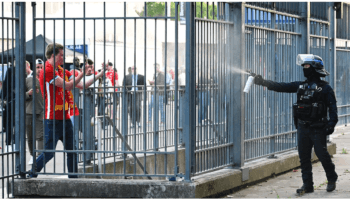La policía realizó una "agresión criminal" en el Stade de France | Video