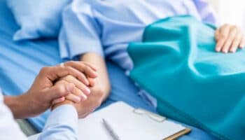 Impulsan iniciativa para despenalizar la muerte asistida en México