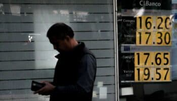 Peso mexicano cae a su peor nivel en dos meses, frente a un dólar fortalecido