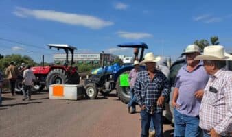 Agricultores bloquean carreteras en 20 estados por crisis del campo