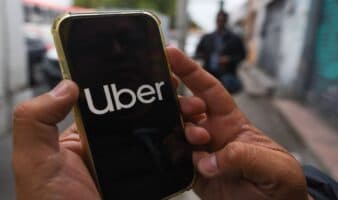 Uber no está autorizado para operar en aeropuertos de México: SICT
