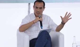 Presidente de Perú no descarta ingresar a Embajada de México para detener ex primera ministra