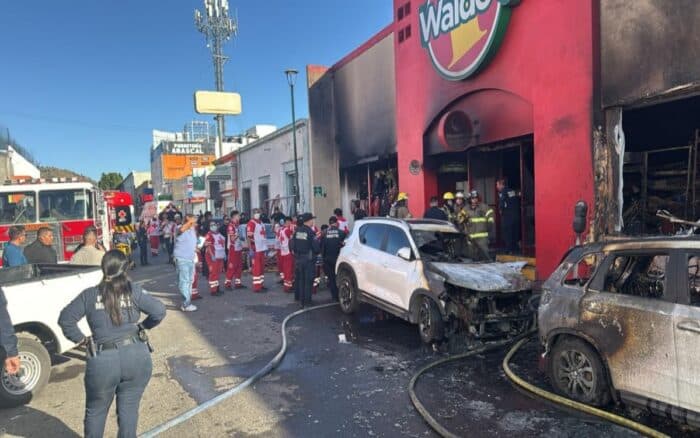 Liberan 25 órdenes de aprehensión por incendio en Waldo's de Hermosillo, Sonora