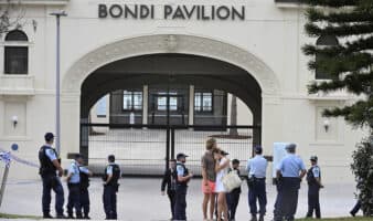 Ataque en Bondi Beach se inspiró en Estado Islámico, según la policía australiana