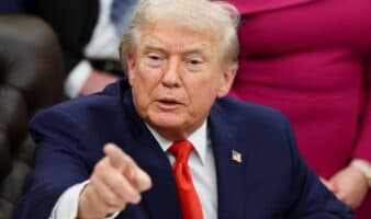 Trump dice que EE.UU. destruyó una "gran instalación" dentro de su campaña contra Venezuela