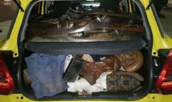 Tras robo a casa habitación, policías detienen a hombre y recuperan piezas de arte valuado en medio millón