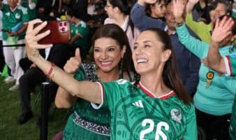 Sheinbaum decide no ir al Fan Fest del Zócalo y acude al del Deportivo Los Galeana