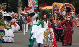 Así se vivió el Gran Desfile Mundialista en la CDMX: catrinas, danzantes prehispánicos, alebrijes y futbol